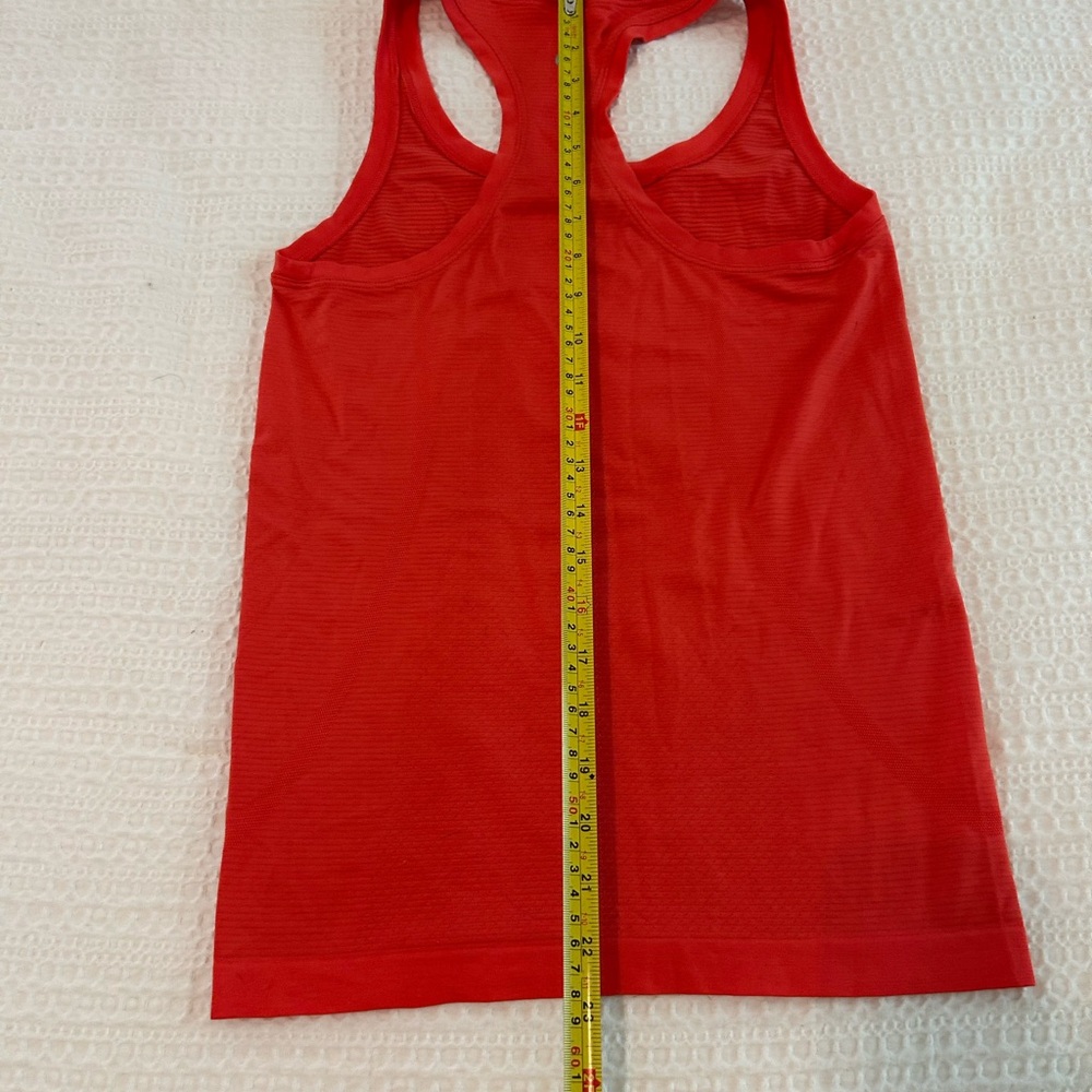 IRONMAN lululemon WOMENS SWIFTLY TECH RACERBACK 2.0 Size 2 - Picture 4 of 4